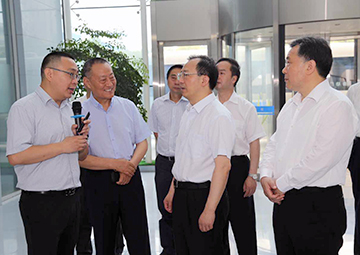 国务委员、国务院秘书长， 时任江苏省委书记吴政隆调研PG电子科技