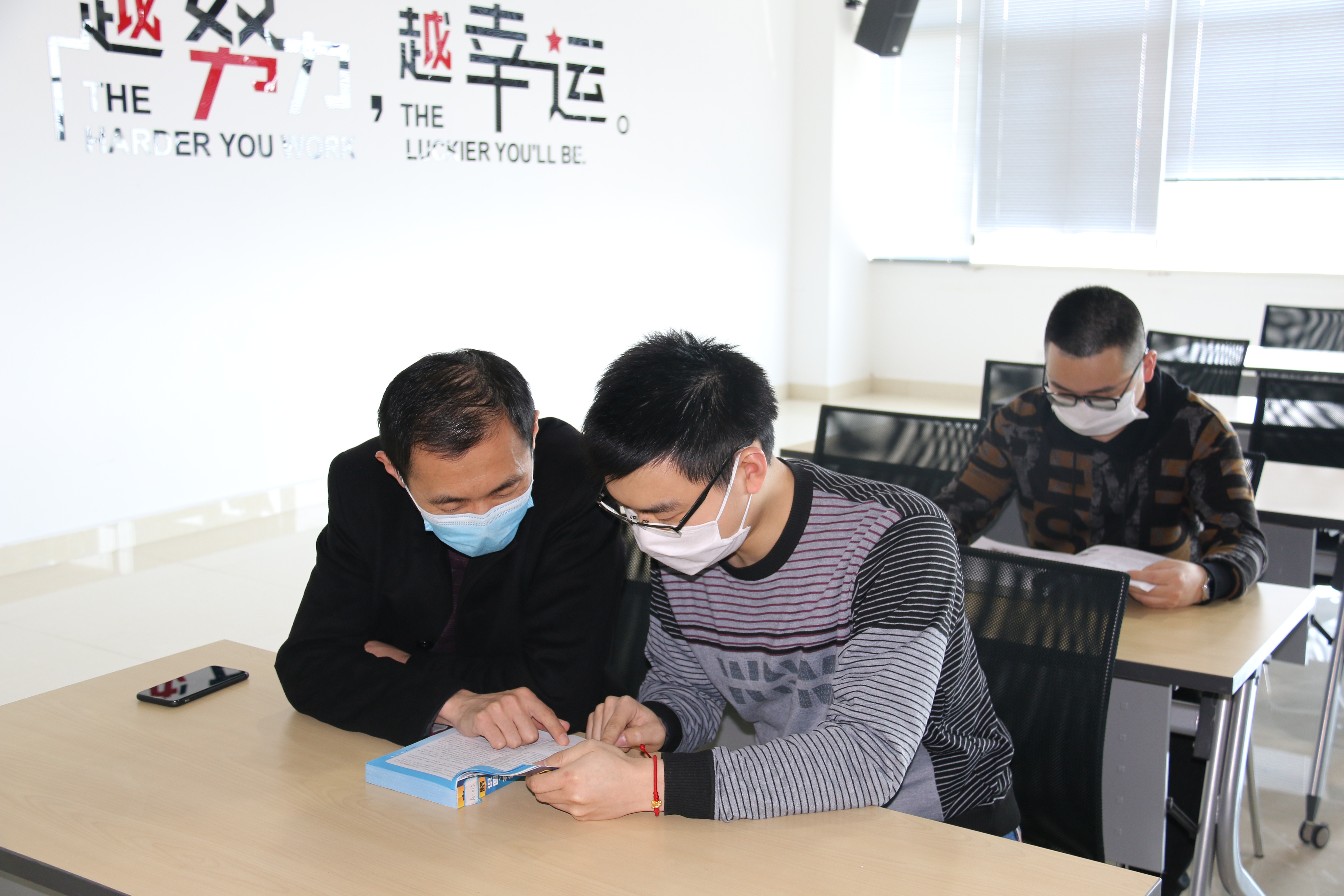 PG电子·仿照器(试玩游戏)官方网站